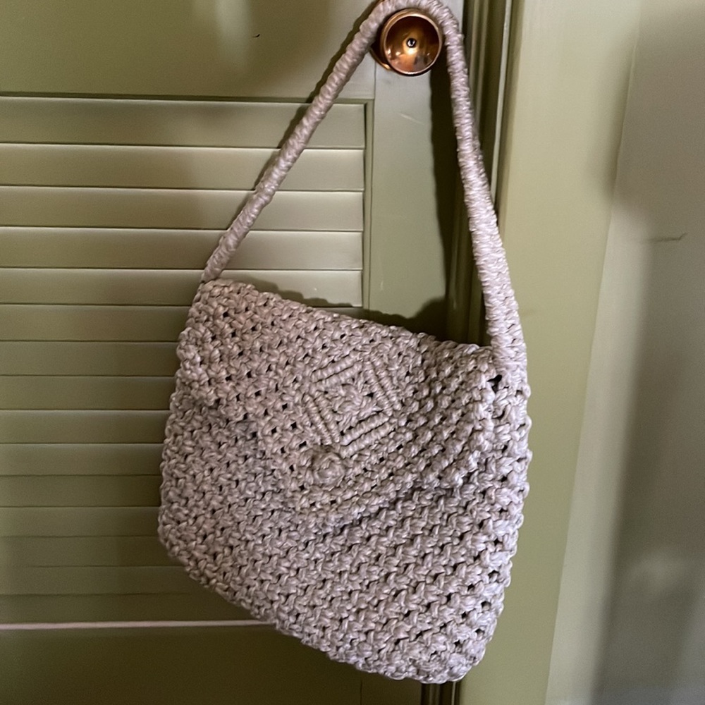 VINTAGE hand crafted macrame cream colored purse - Picture 10 of 10